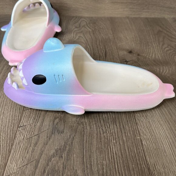 Shark Cloud Slides Blue White Adult Pool Slippers Unisex Size 10 - Picture 11 of 15